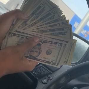 Meet your Posher, Aaron